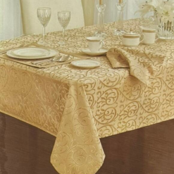 Waterford Linens Anya Tablecloth 90” Round + 4 Napkins Set Polyester Gold Design - Picture 7 of 8